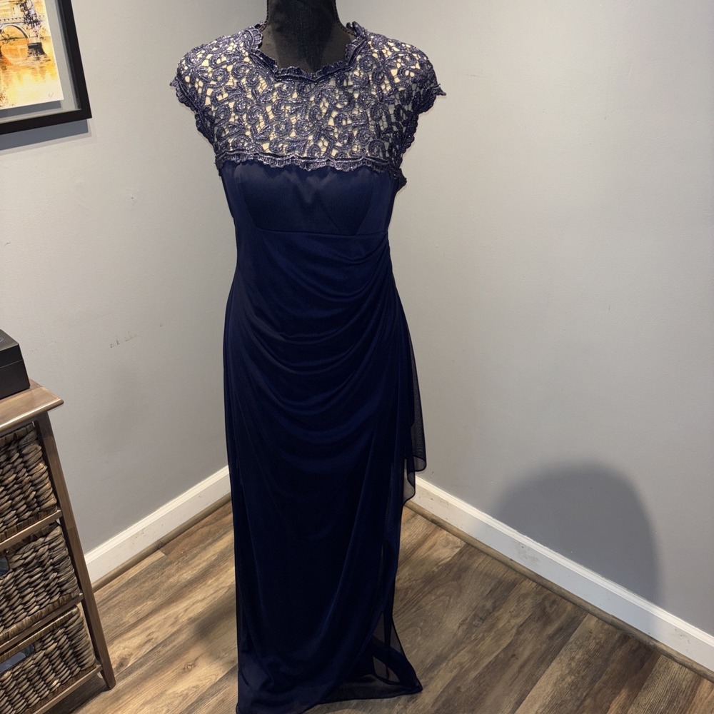 Alex Evenings Navy Metallic Cutout Lace Maxi Gown/Dress‎ Women’s Size 6 Formal
